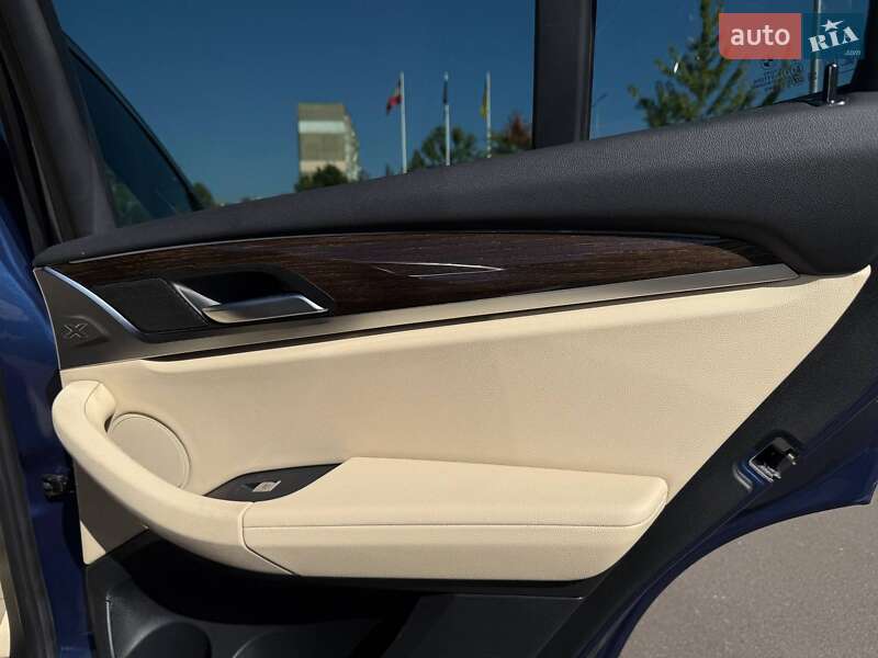 Внедорожник / Кроссовер BMW X3 2022 в Киеве