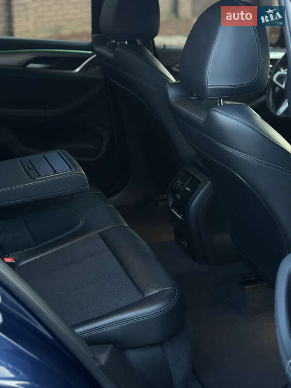 Внедорожник / Кроссовер BMW X3 2020 в Черновцах