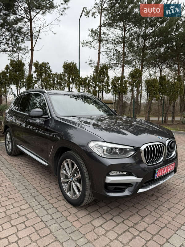 Внедорожник / Кроссовер BMW X3 2019 в Новояворовске