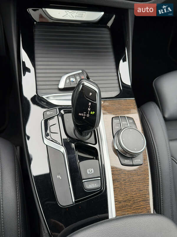 Внедорожник / Кроссовер BMW X3 2019 в Новояворовске