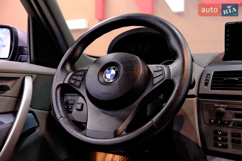 Внедорожник / Кроссовер BMW X3 2004 в Одессе