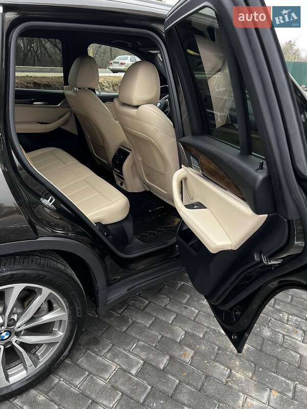 Внедорожник / Кроссовер BMW X3 2018 в Киеве