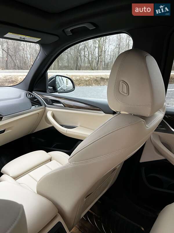 Внедорожник / Кроссовер BMW X3 2018 в Киеве