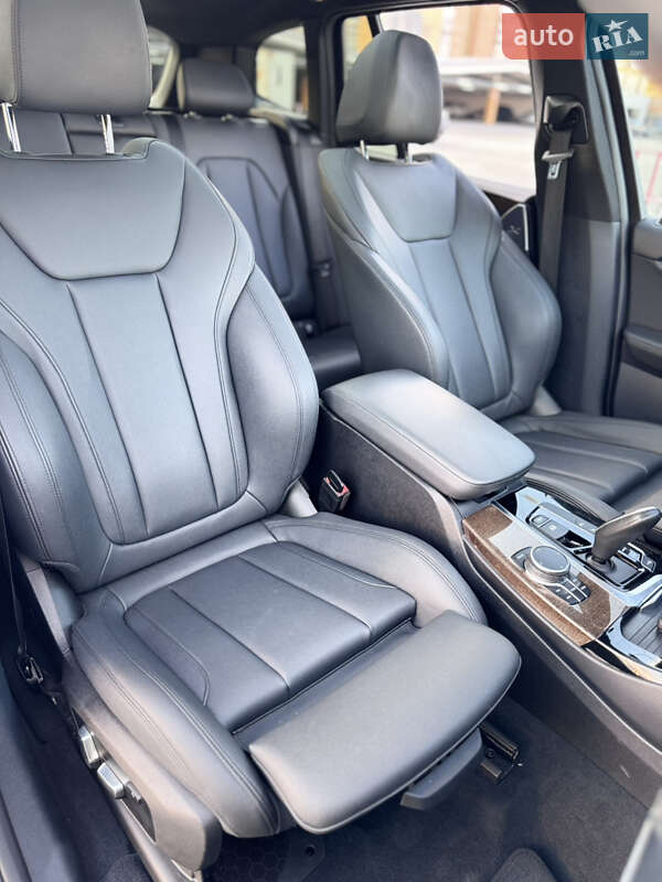 Внедорожник / Кроссовер BMW X3 2018 в Киеве