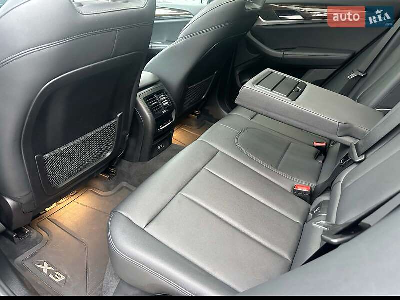 Внедорожник / Кроссовер BMW X3 2020 в Львове