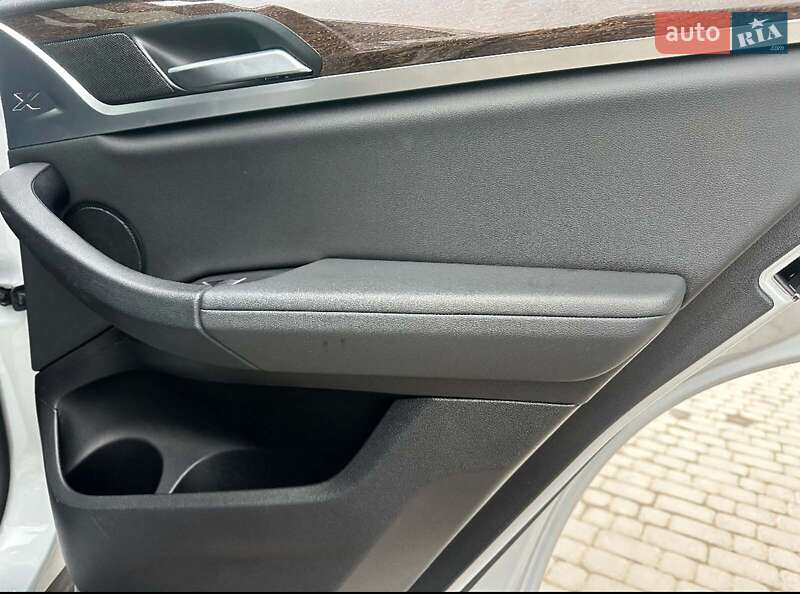 Внедорожник / Кроссовер BMW X3 2020 в Львове