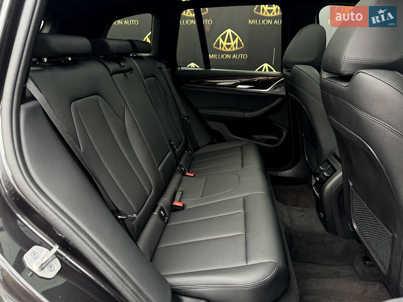 Внедорожник / Кроссовер BMW X3 2021 в Киеве