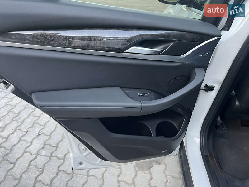 Внедорожник / Кроссовер BMW X3 2019 в Ивано-Франковске