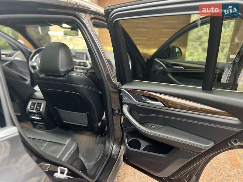 Внедорожник / Кроссовер BMW X3 2018 в Виннице