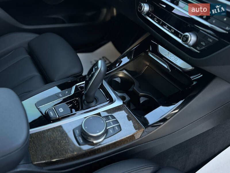 Внедорожник / Кроссовер BMW X3 2019 в Львове