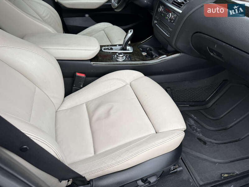 Внедорожник / Кроссовер BMW X3 2013 в Ковеле