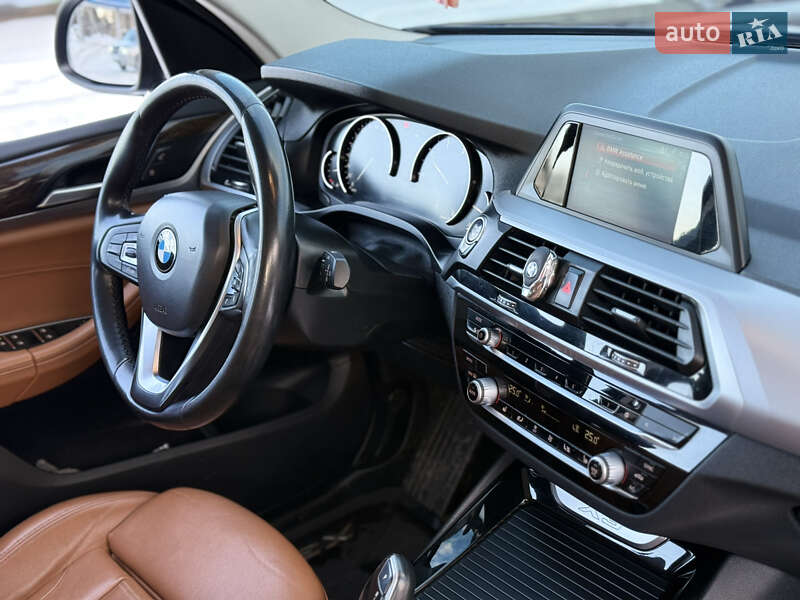 Внедорожник / Кроссовер BMW X3 2018 в Хмельницком