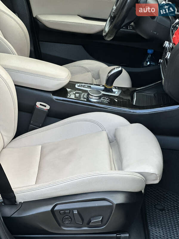 Позашляховик / Кросовер BMW X3 2016 в Чернівцях