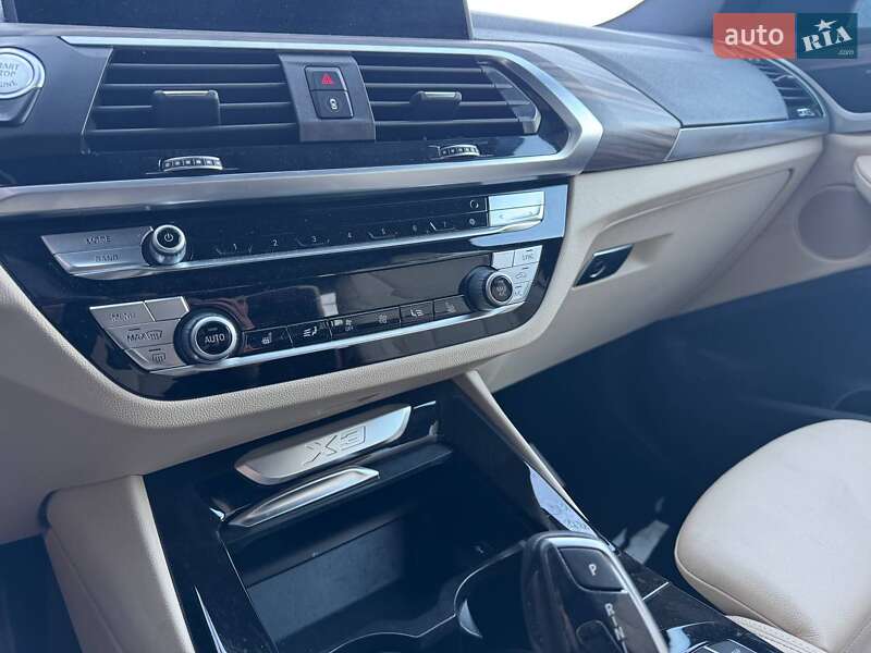 Внедорожник / Кроссовер BMW X3 2020 в Львове