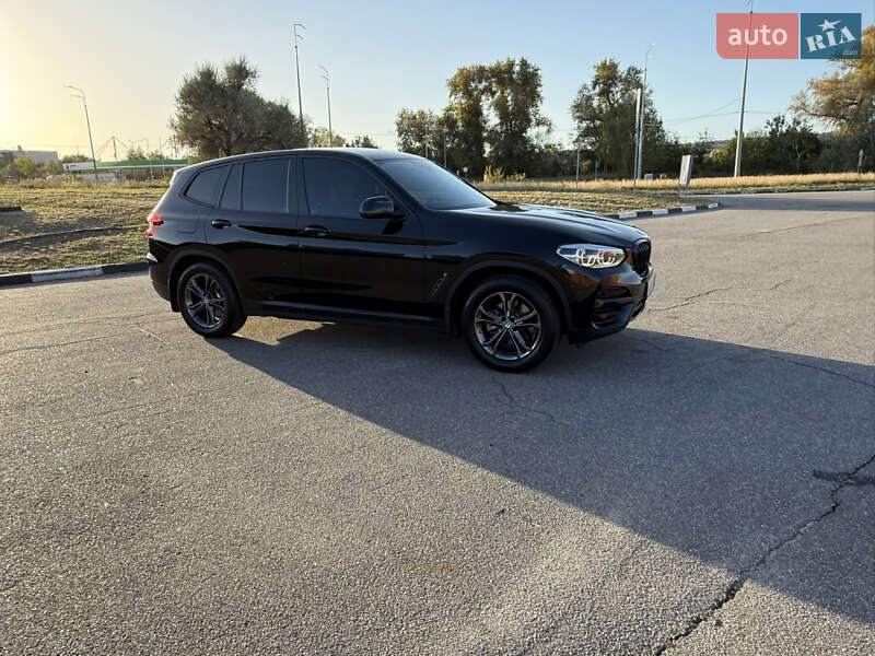 Внедорожник / Кроссовер BMW X3 2018 в Киеве