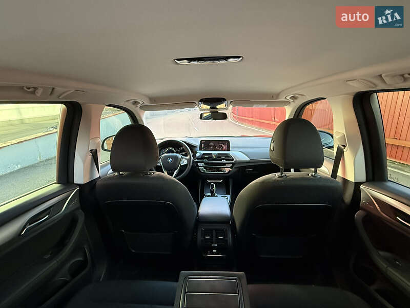 Внедорожник / Кроссовер BMW X3 2018 в Киеве