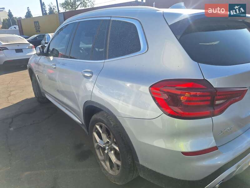 Внедорожник / Кроссовер BMW X3 2021 в Новояворовске