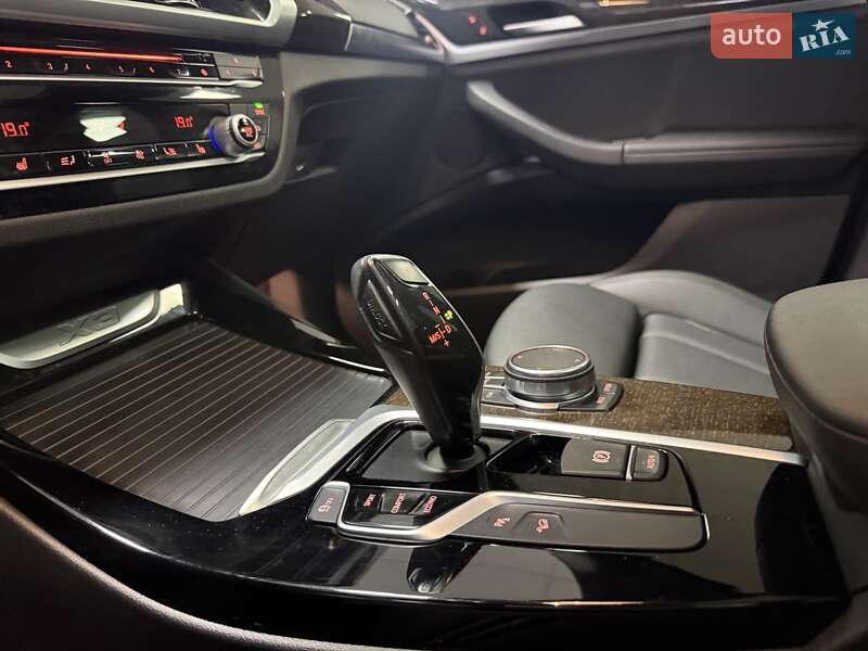 Внедорожник / Кроссовер BMW X3 2018 в Полтаве