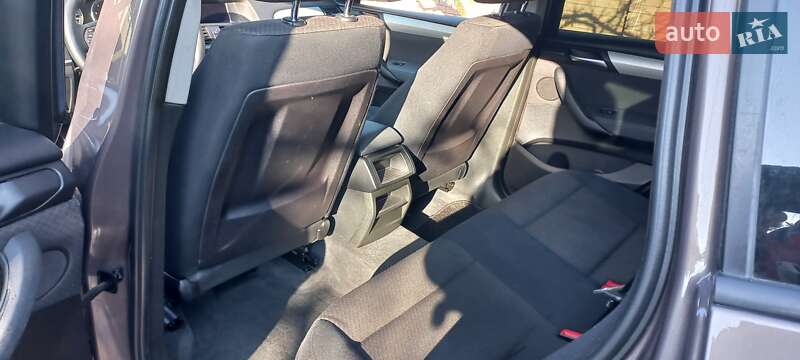 Внедорожник / Кроссовер BMW X3 2012 в Южном