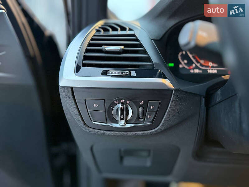 Внедорожник / Кроссовер BMW X3 2019 в Киеве