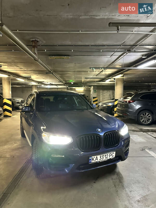 Внедорожник / Кроссовер BMW X3 2018 в Киеве