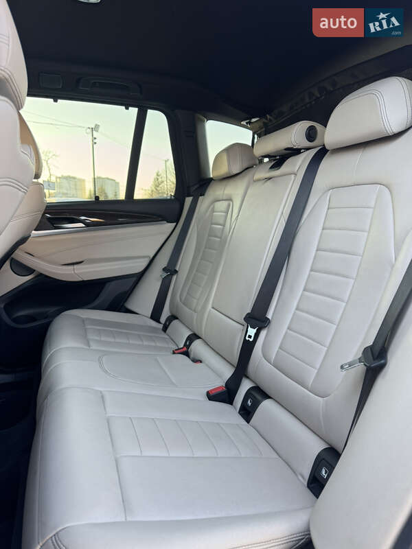 Внедорожник / Кроссовер BMW X3 2018 в Львове