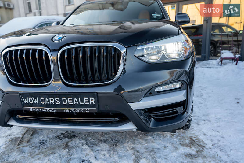 Внедорожник / Кроссовер BMW X3 2019 в Киеве