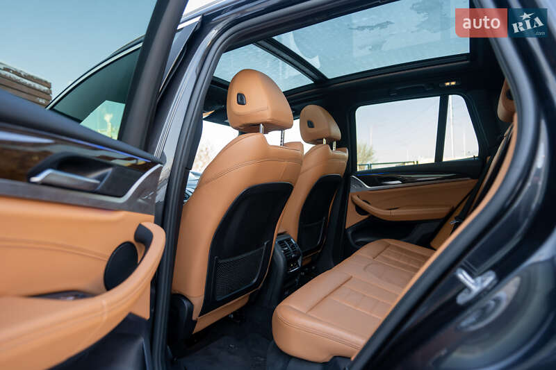 Внедорожник / Кроссовер BMW X3 2019 в Киеве