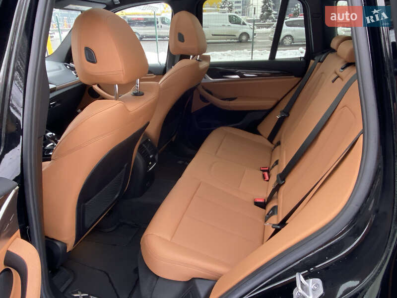 Внедорожник / Кроссовер BMW X3 2023 в Киеве