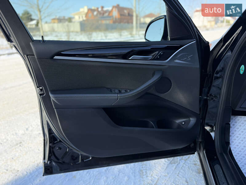 Внедорожник / Кроссовер BMW X3 2020 в Одессе