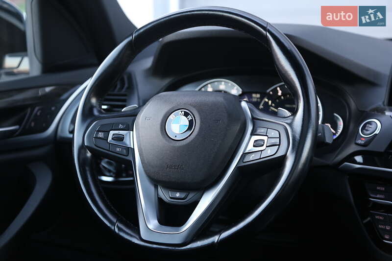 Внедорожник / Кроссовер BMW X3 2018 в Киеве