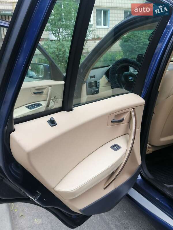 Внедорожник / Кроссовер BMW X3 2004 в Вишневом