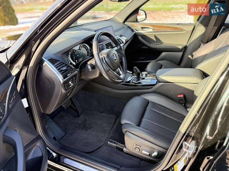 Внедорожник / Кроссовер BMW X3 2019 в Одессе