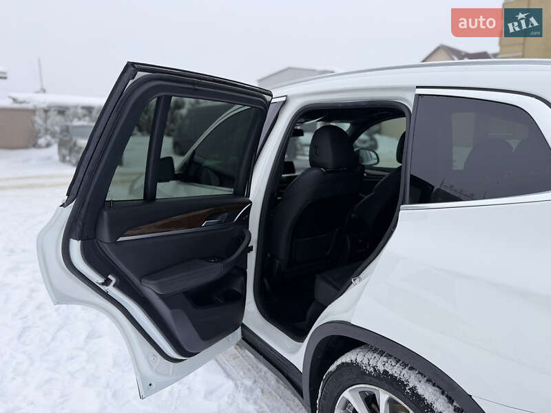 Позашляховик / Кросовер BMW X3 2019 в Кременці