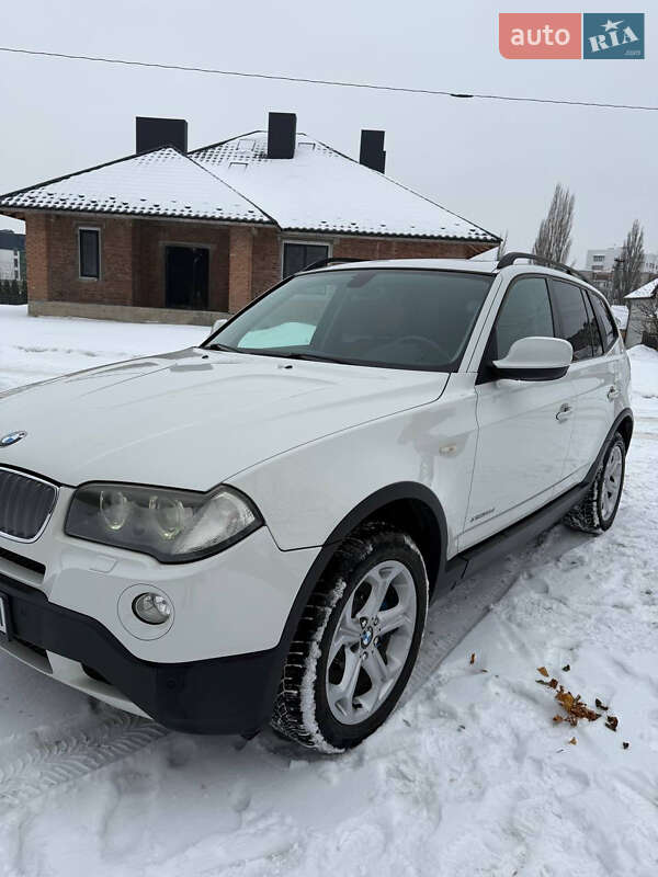 Внедорожник / Кроссовер BMW X3 2010 в Луцке