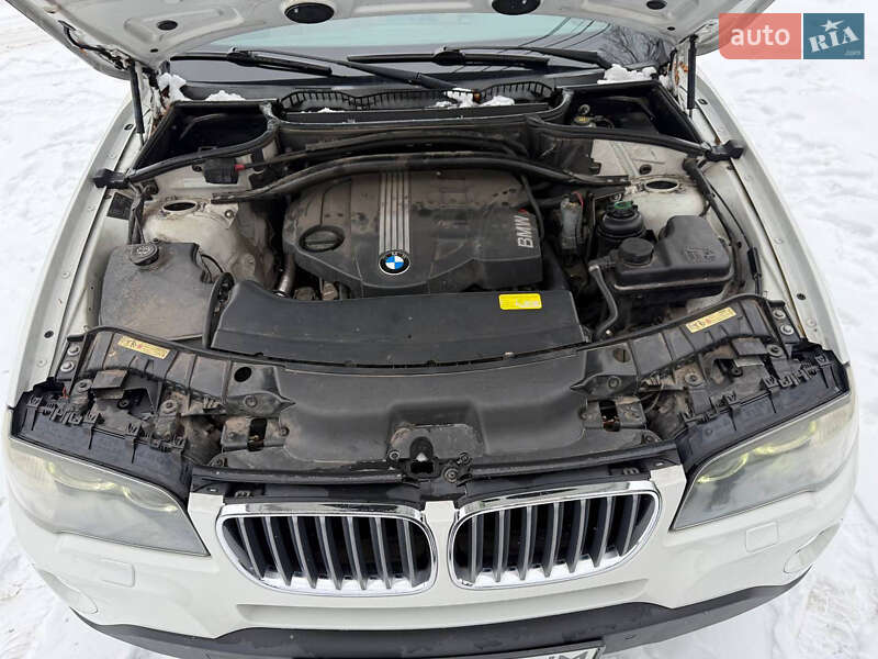 Внедорожник / Кроссовер BMW X3 2010 в Луцке