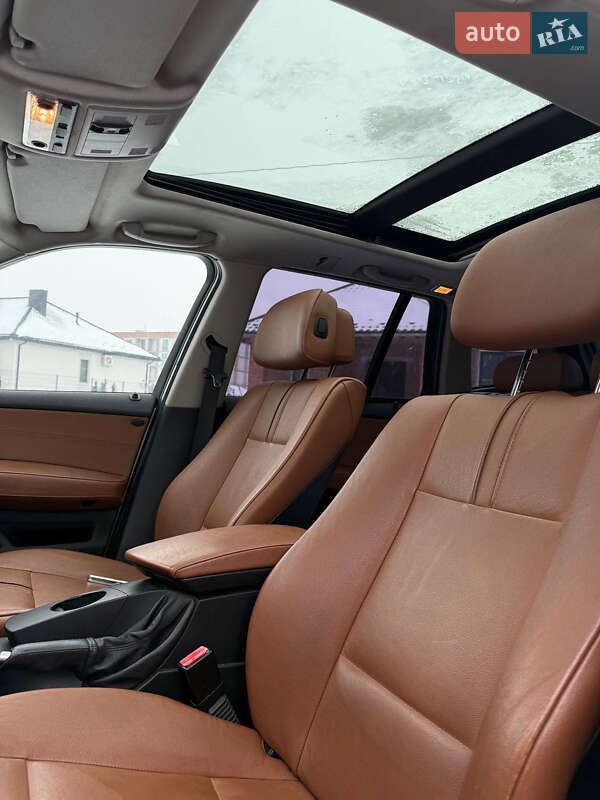 Внедорожник / Кроссовер BMW X3 2010 в Луцке