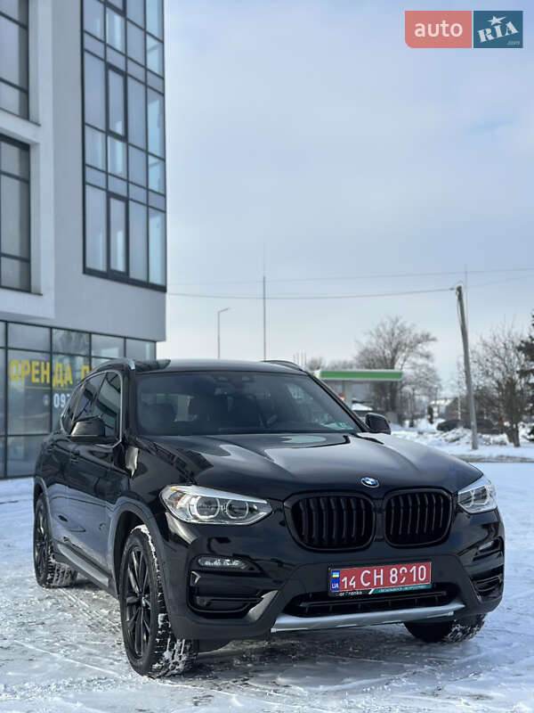 Внедорожник / Кроссовер BMW X3 2018 в Надворной