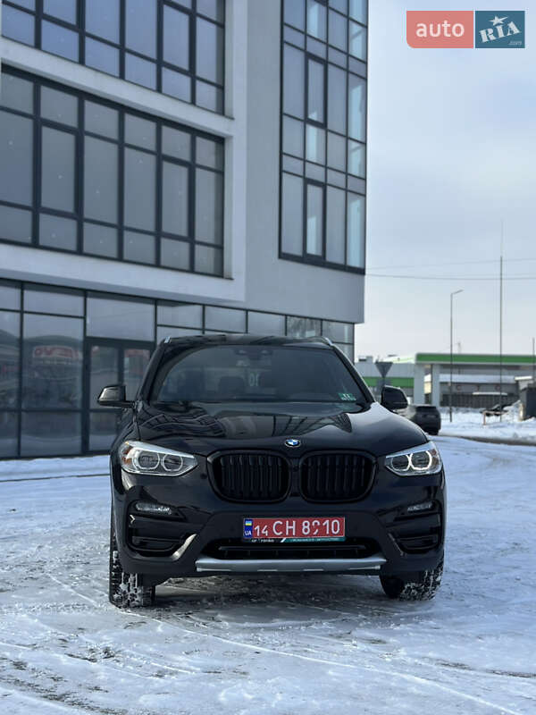 Внедорожник / Кроссовер BMW X3 2018 в Надворной