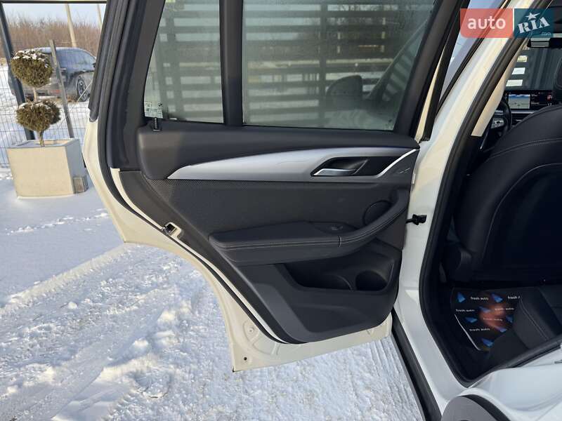 Внедорожник / Кроссовер BMW X3 2021 в Ровно