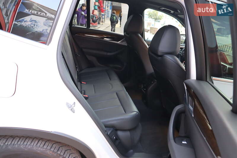 Внедорожник / Кроссовер BMW X3 2019 в Львове