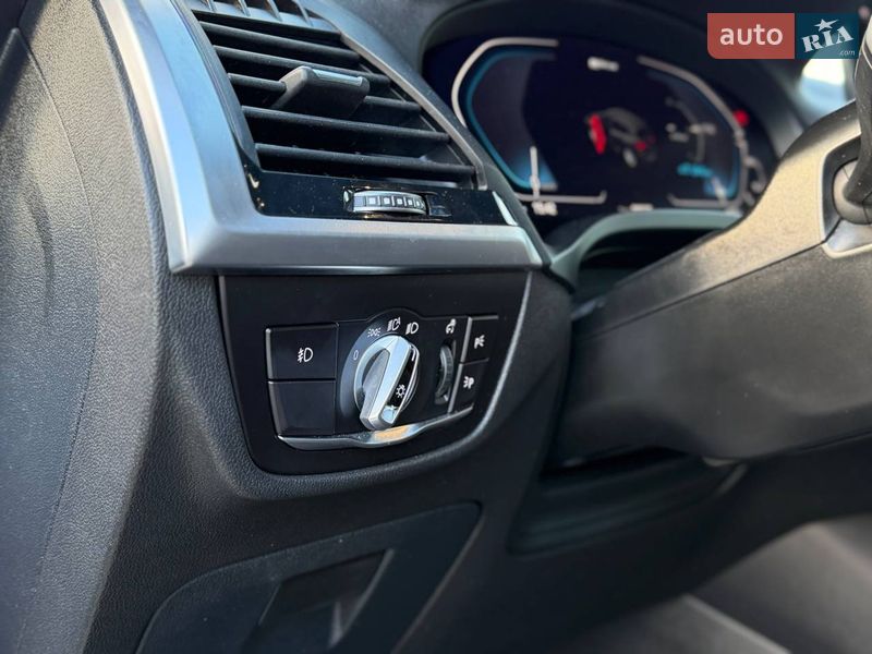 Внедорожник / Кроссовер BMW X3 2021 в Львове