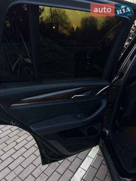 Внедорожник / Кроссовер BMW X3 2019 в Луцке