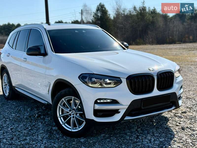 Позашляховик / Кросовер BMW X3 2020 в Новояворівську