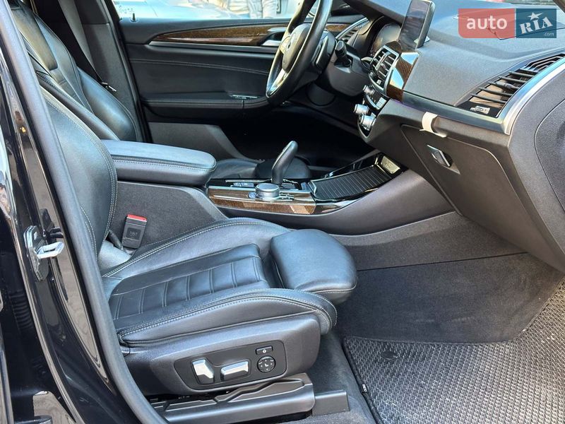 Внедорожник / Кроссовер BMW X3 2020 в Одессе