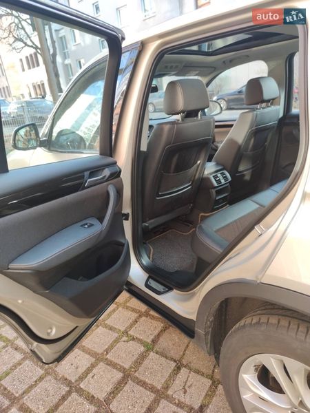 Внедорожник / Кроссовер BMW X3 2015 в Ужгороде