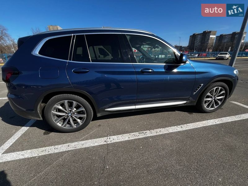 Внедорожник / Кроссовер BMW X3 2019 в Киеве