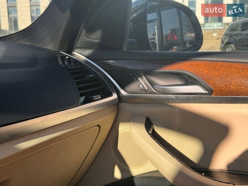 Внедорожник / Кроссовер BMW X3 2018 в Киеве
