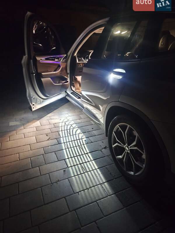 Внедорожник / Кроссовер BMW X3 2018 в Киеве