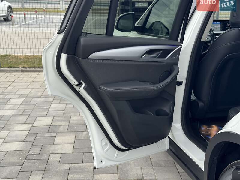 Позашляховик / Кросовер BMW X3 2021 в Рівному